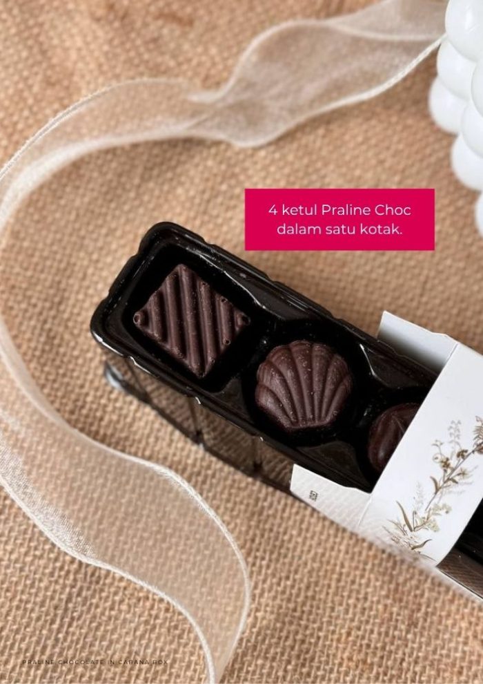 Praline Chocolate in Cabana Box- Maroon Flowery - Image 5