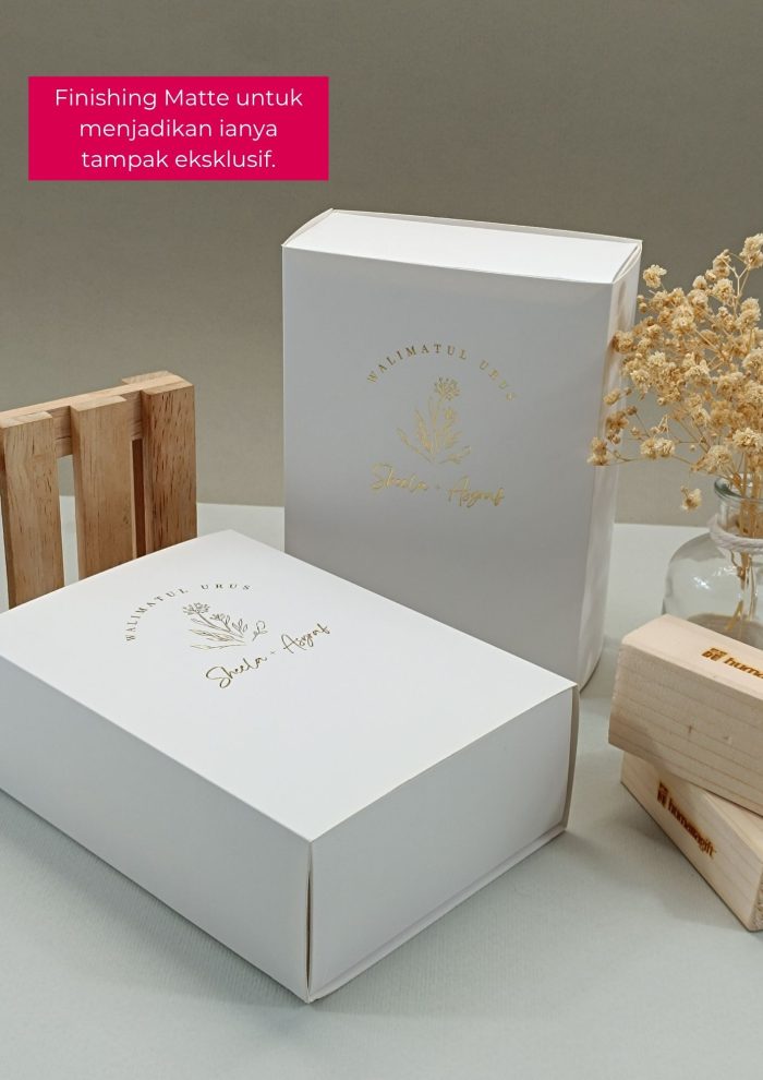 Honey Square Jar + Dipper In Anna Slide Box - Image 6